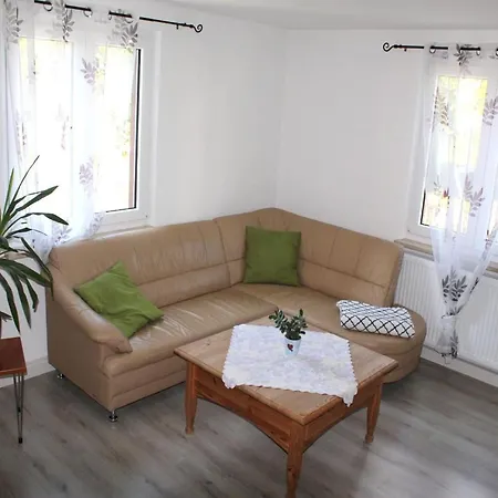 Sebnitz Garden Retreat, Cleaning Included * Lichtenhain