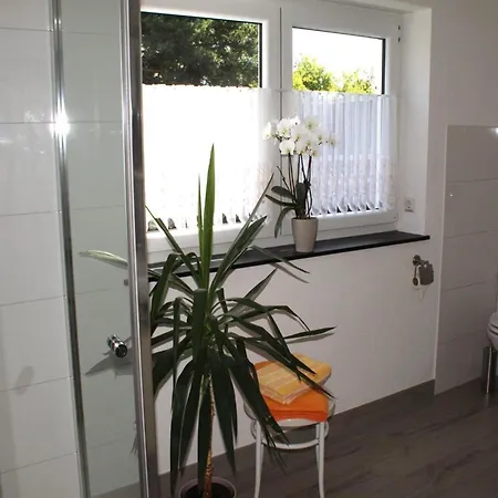 Sebnitz Garden Retreat, Cleaning Included * Lichtenhain